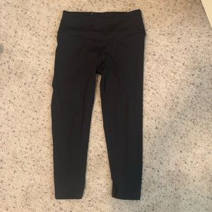 LIKE NEW Victoria Sport Crop Leggings size Small